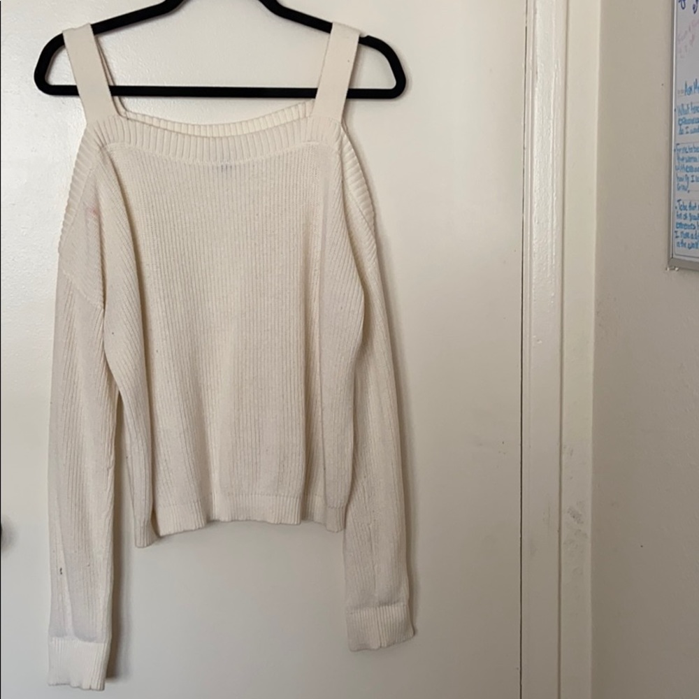 White sweater with sleeves